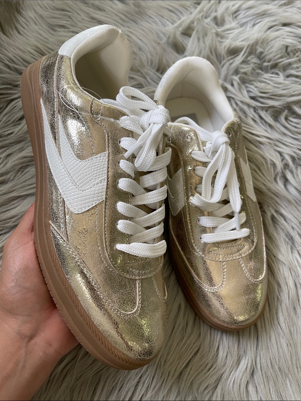 Dolce Vita Dayze sneakers